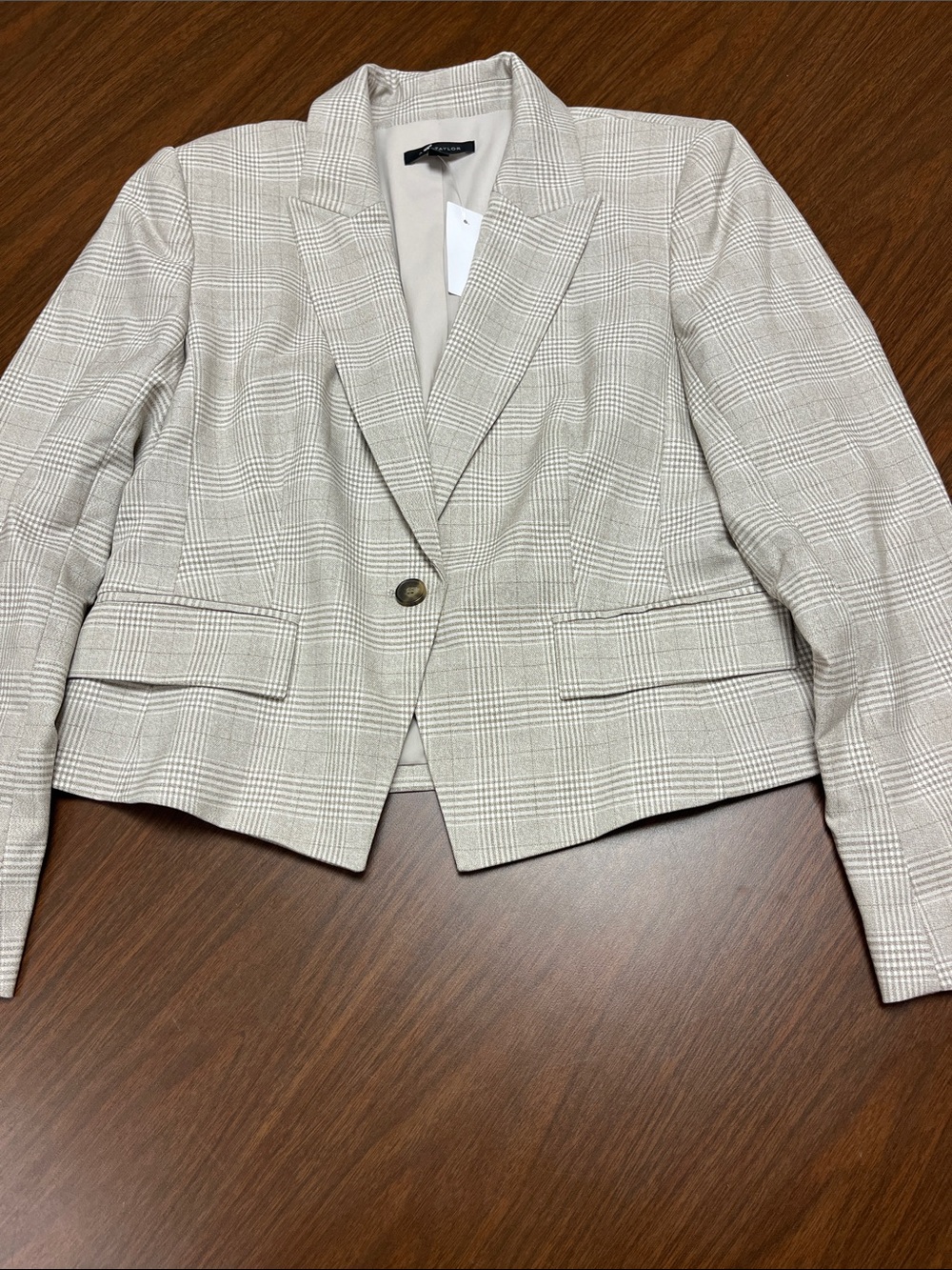 Ann Taylor Cropped Plaid Single-Button Blazer, size 8, new with tags